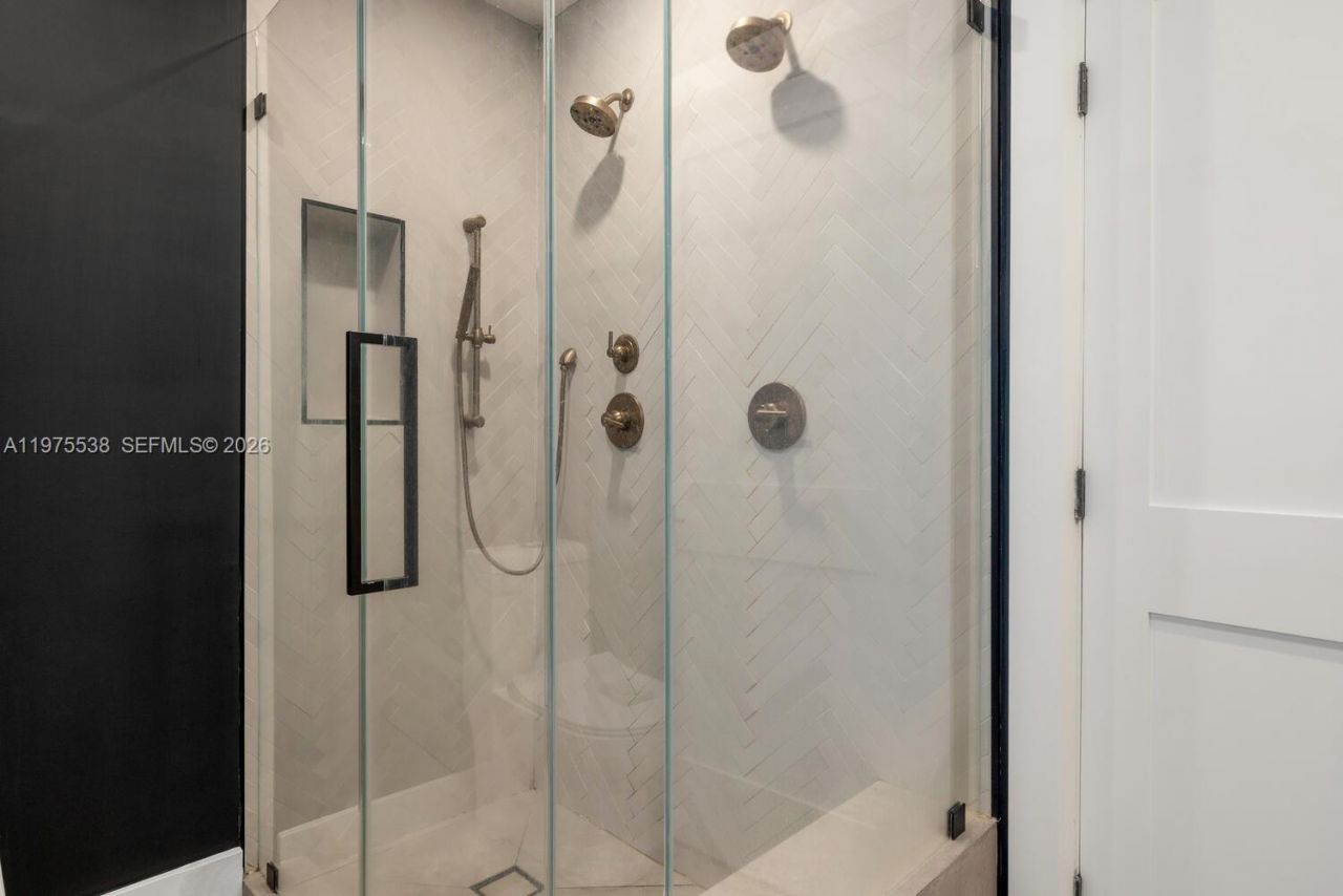 7630 NE 8th Ave , Miami, FL 33138 Photo