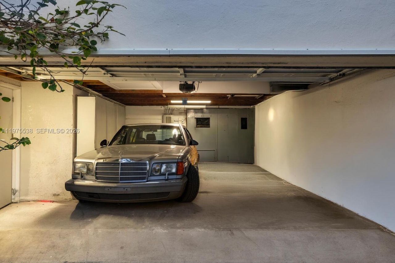 7630 NE 8th Ave , Miami, FL 33138 Photo