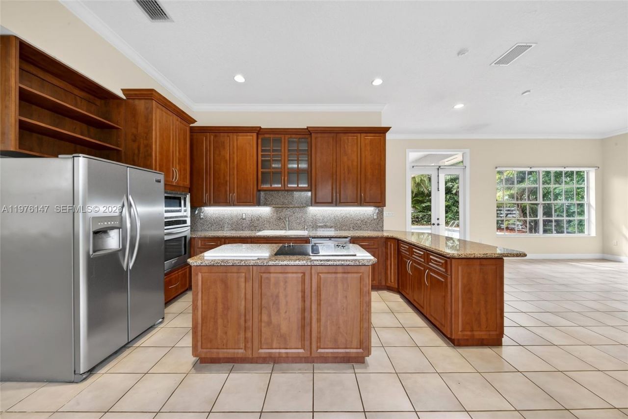 14040 SW 83rd Ct, Palmetto Bay, FL 33158 Photo