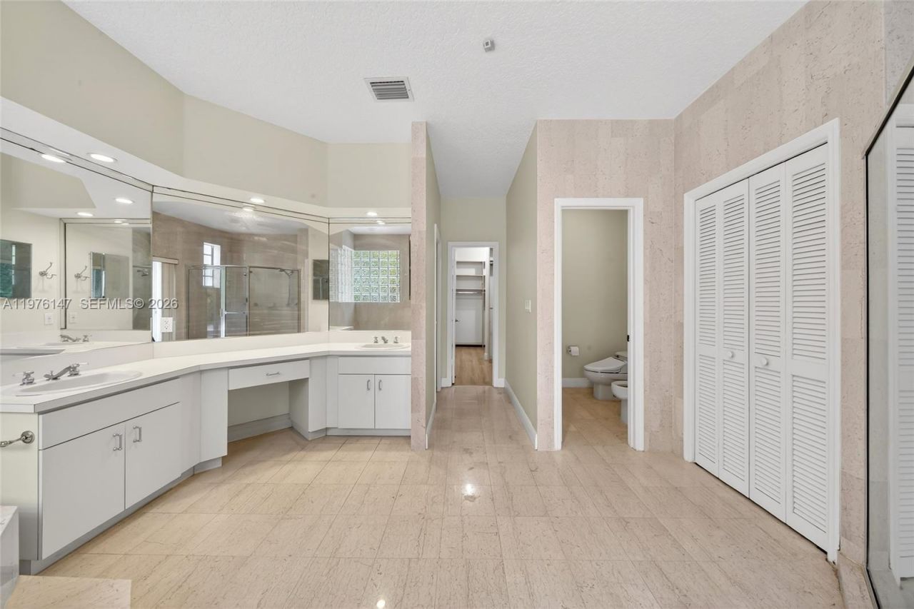 14040 SW 83rd Ct , Palmetto Bay, FL 33158 Photo