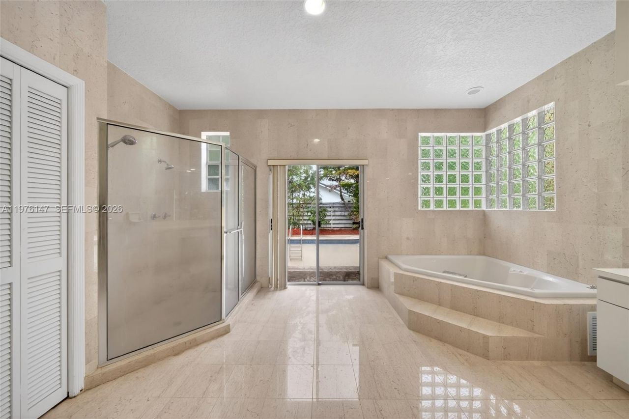 14040 SW 83rd Ct, Palmetto Bay, FL 33158 Photo