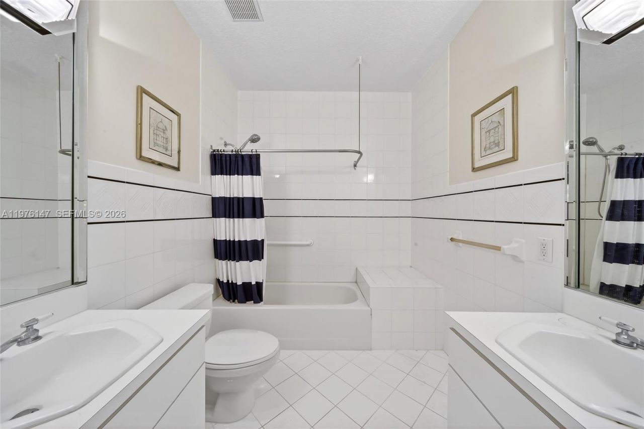 14040 SW 83rd Ct, Palmetto Bay, FL 33158 Photo