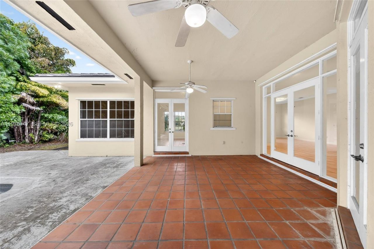 14040 SW 83rd Ct, Palmetto Bay, FL 33158 Photo