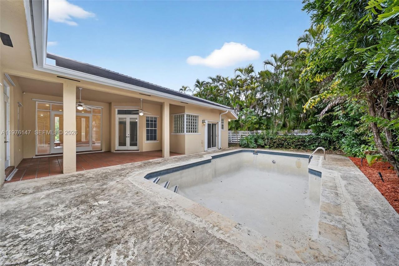 14040 SW 83rd Ct , Palmetto Bay, FL 33158 Photo