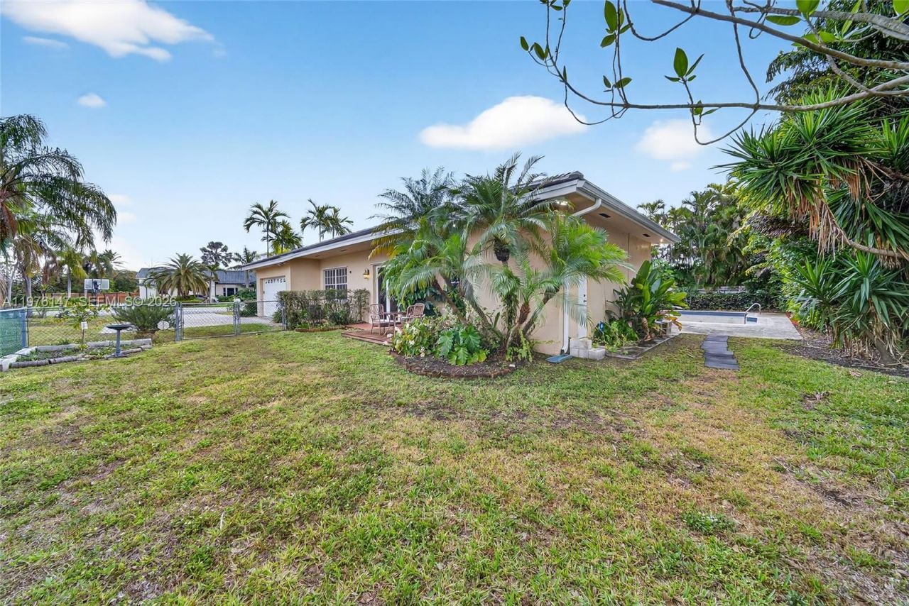 14040 SW 83rd Ct , Palmetto Bay, FL 33158 Photo