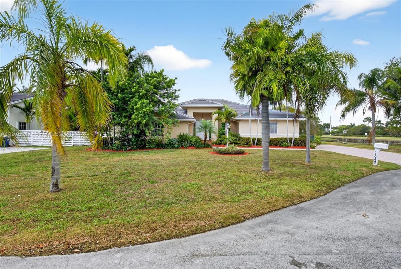 14040 SW 83rd Ct , Palmetto Bay, FL 33158 Photo