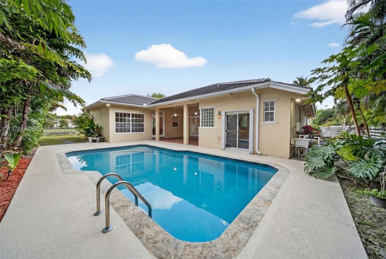 14040 SW 83rd Ct , Palmetto Bay, FL 33158 Photo