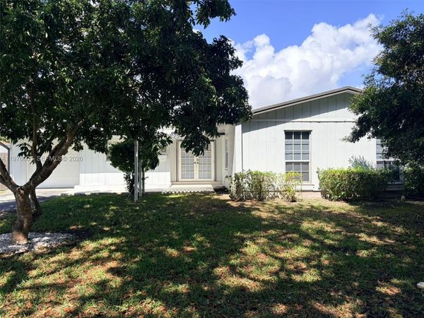 9825 SW 196 , Cutler Bay, FL 33016