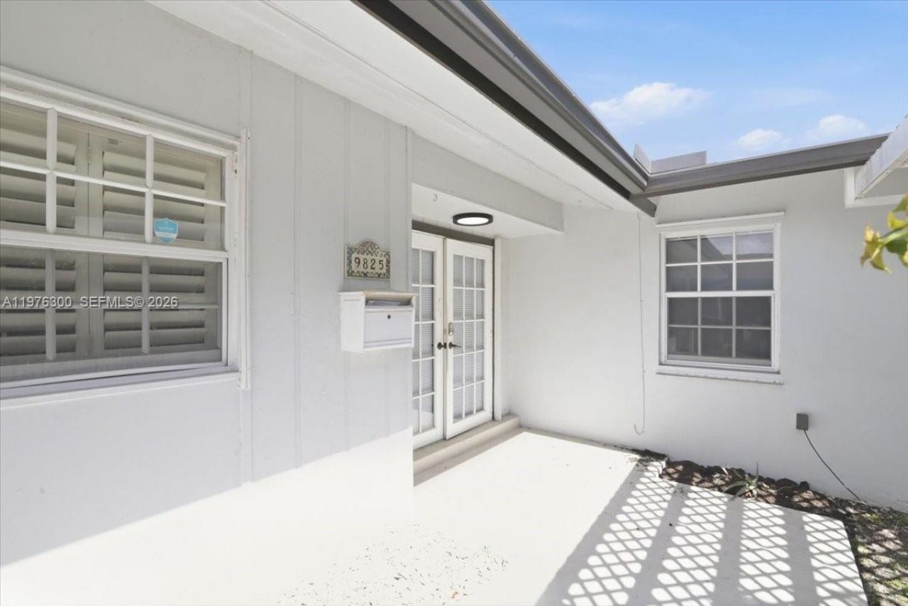 9825 SW 196 Street, Cutler Bay, FL 33016 Photo