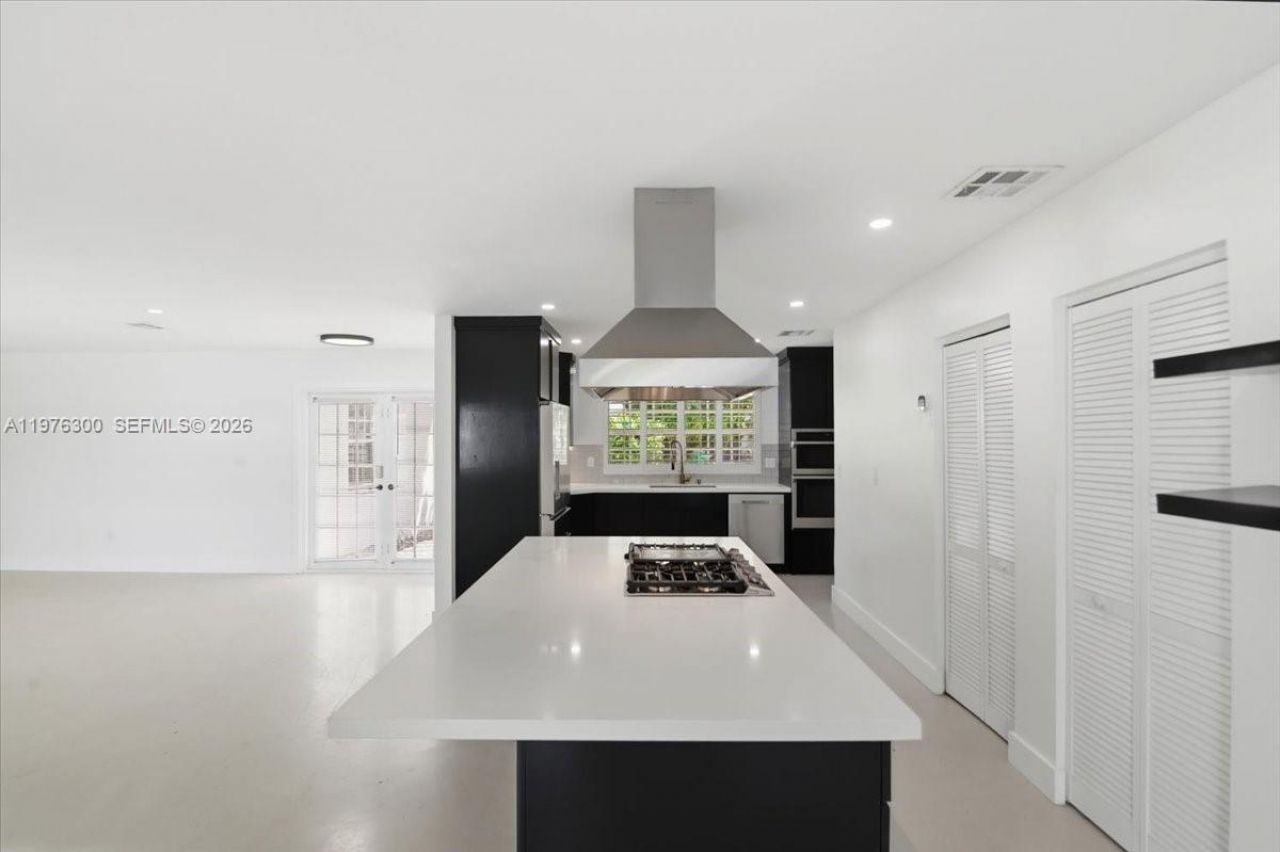 9825 SW 196 Street, Cutler Bay, FL 33157 Photo