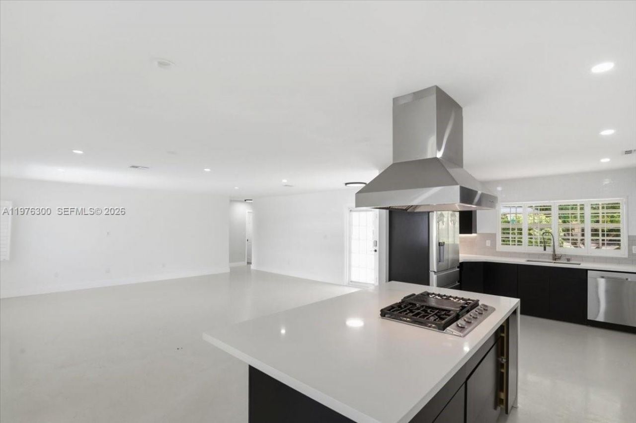 9825 SW 196 Street, Cutler Bay, FL 33157 Photo