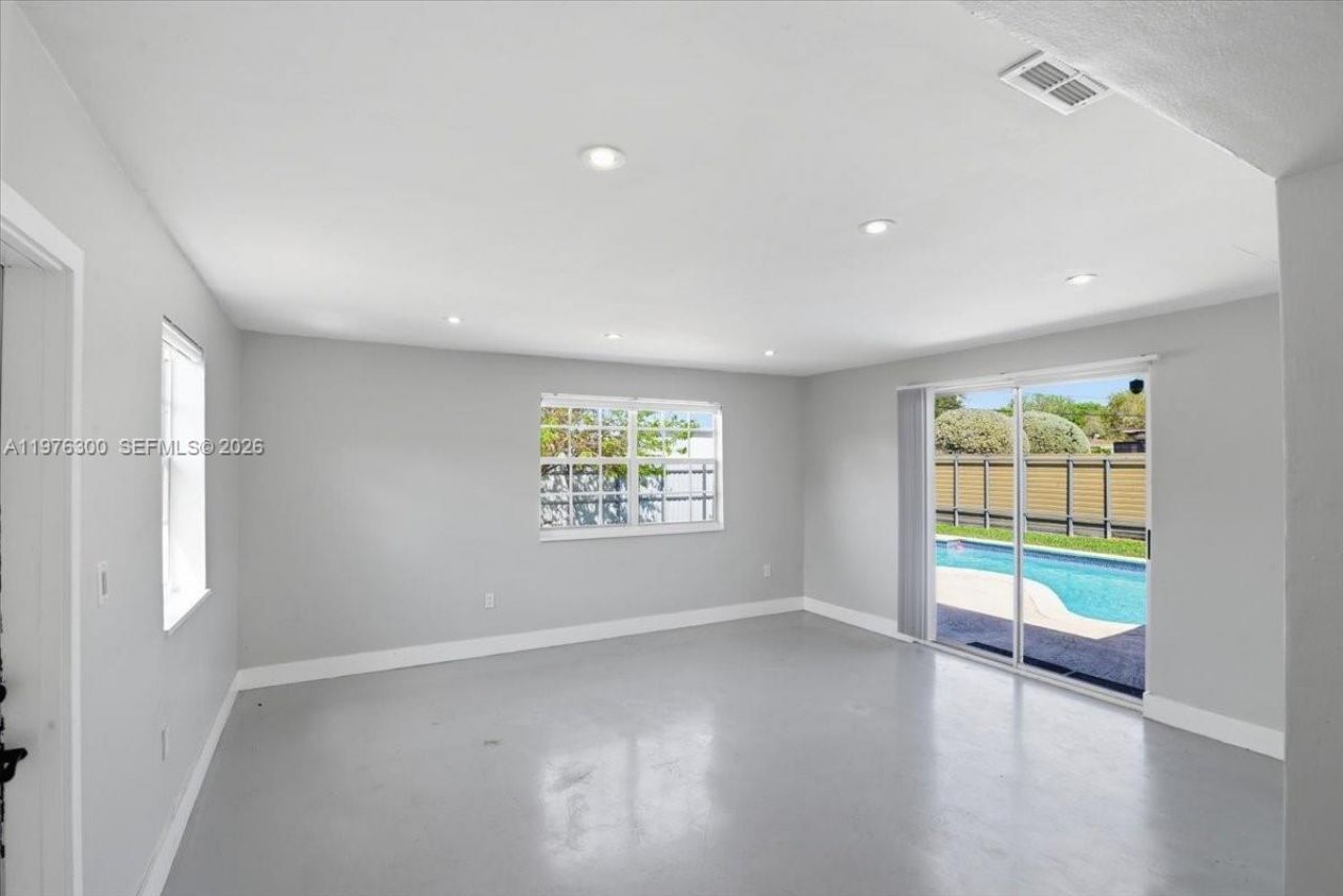 9825 SW 196 Street, Cutler Bay, FL 33157 Photo