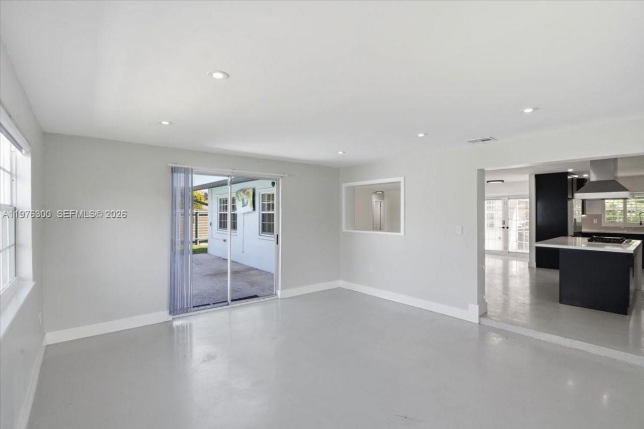 9825 SW 196 Street, Cutler Bay, FL 33157 Photo