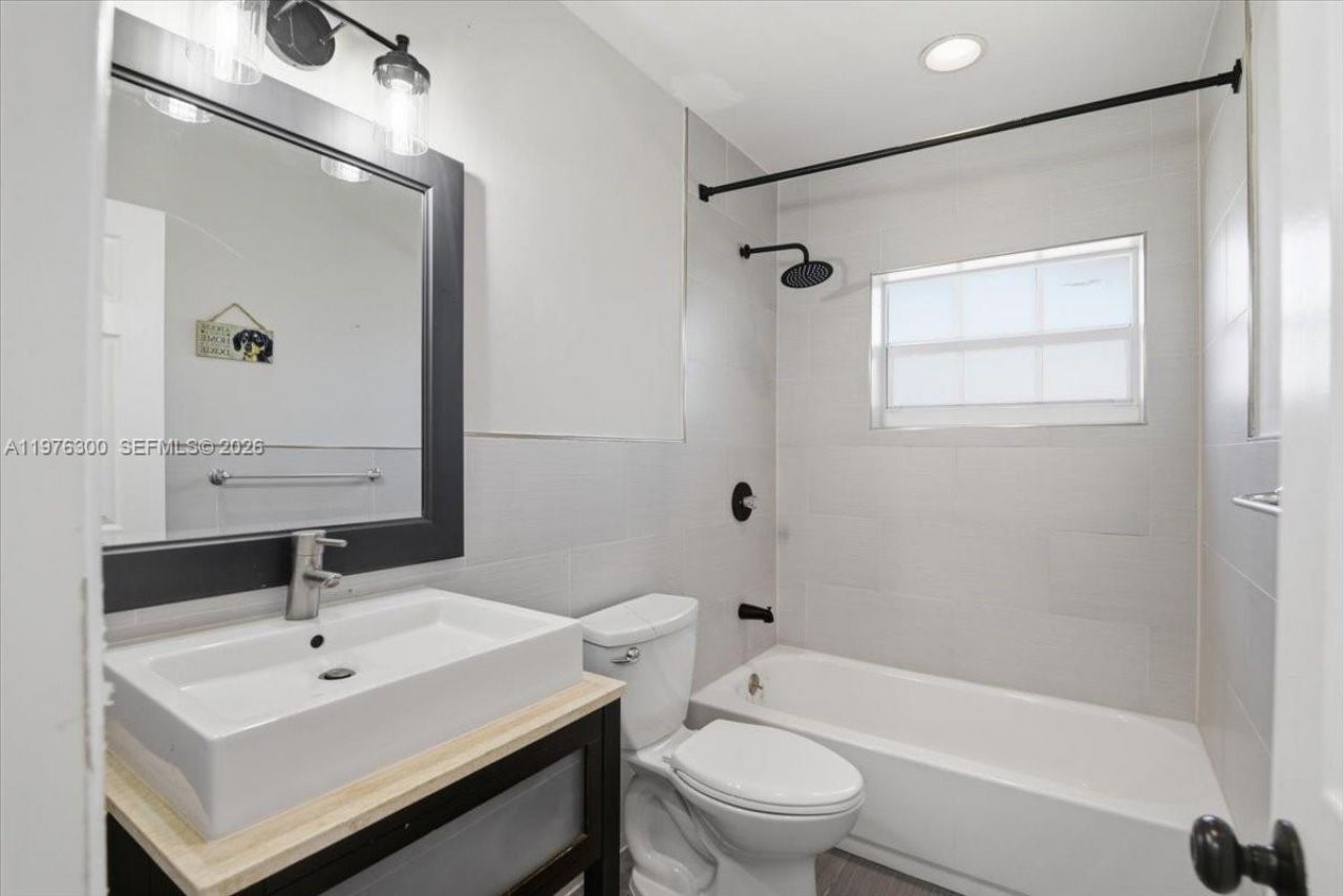 9825 SW 196 Street, Cutler Bay, FL 33157 Photo