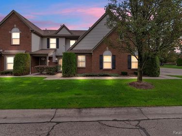 20654 DUNHAM Road, Clinton Twp, MI 48038