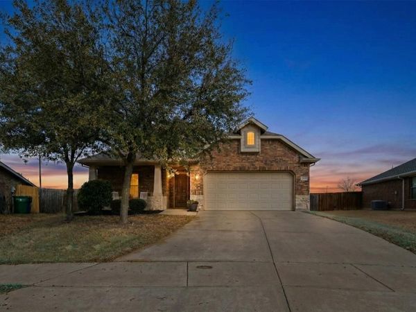 105 Timberline Drive, Waxahachie, TX 75167