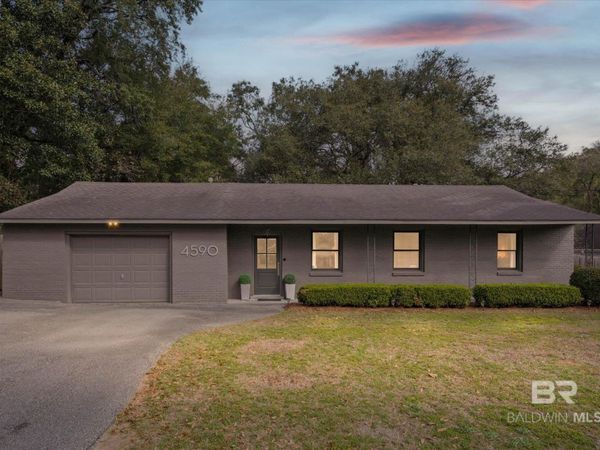 4590 Sunset Drive, Mobile, AL 36608