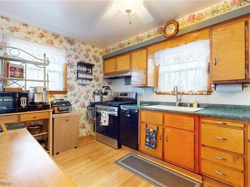 391 Canton Road , Wintersville, OH 43953 Photo 14