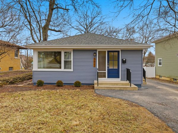 5627 Main Street , Downers Grove, IL 60516
