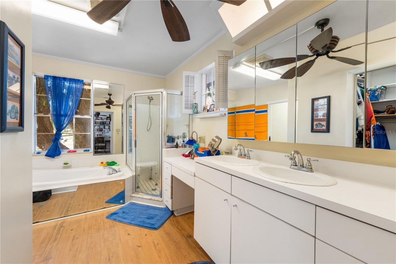 2737 SW 4th Place, Gainesville, FL 32607 Photo