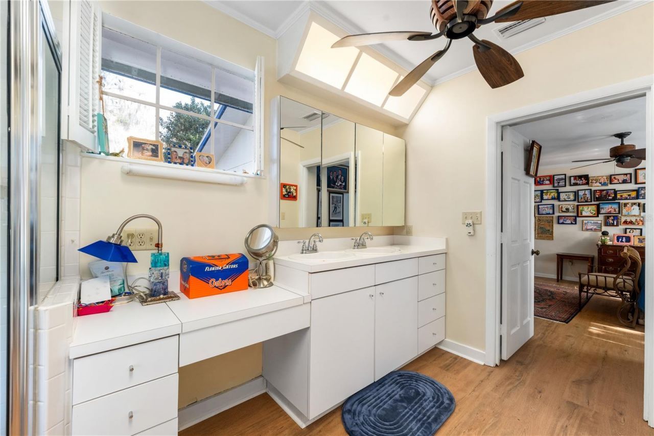 2737 SW 4th Place, Gainesville, FL 32607 Photo