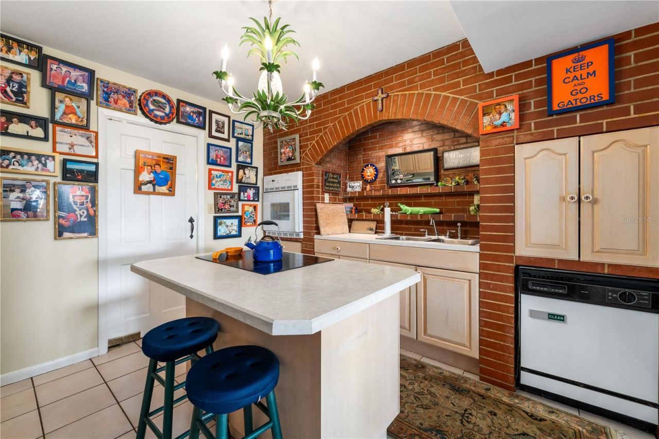 2737 SW 4th Place, Gainesville, FL 32607 Photo