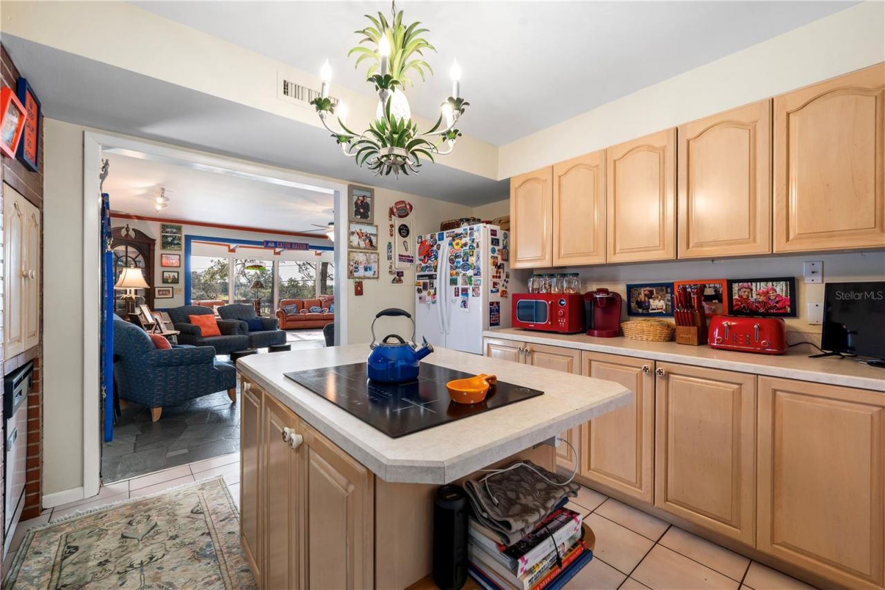 2737 SW 4th Place, Gainesville, FL 32607 Photo