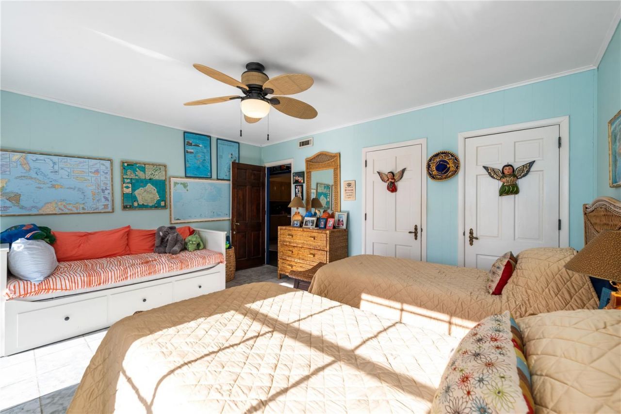 2737 SW 4th Place, Gainesville, FL 32607 Photo