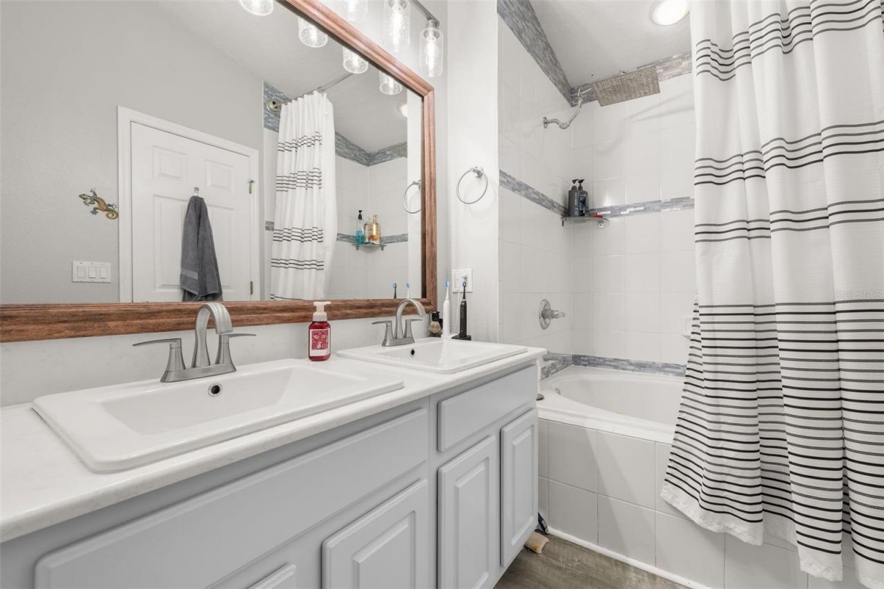 12327 Cruxbury Drive , Windermere, FL 34786 Photo