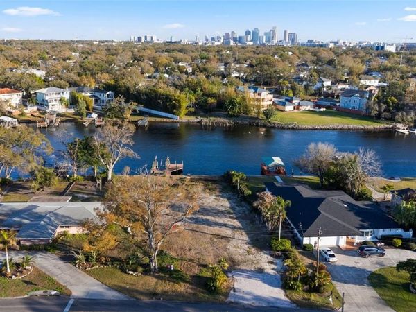 4133 N RIVER VIEW AVENUE , TAMPA, FL 33607