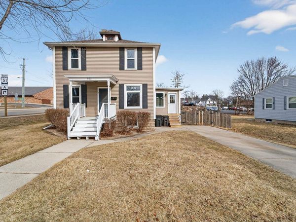 840 W Jefferson Street, Stoughton, WI 53589