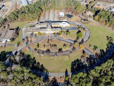 60 Hospital Road, Newnan, GA 30263