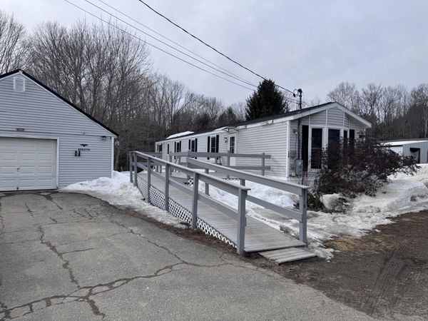 150 Galilee Road , Farmington, ME 04938