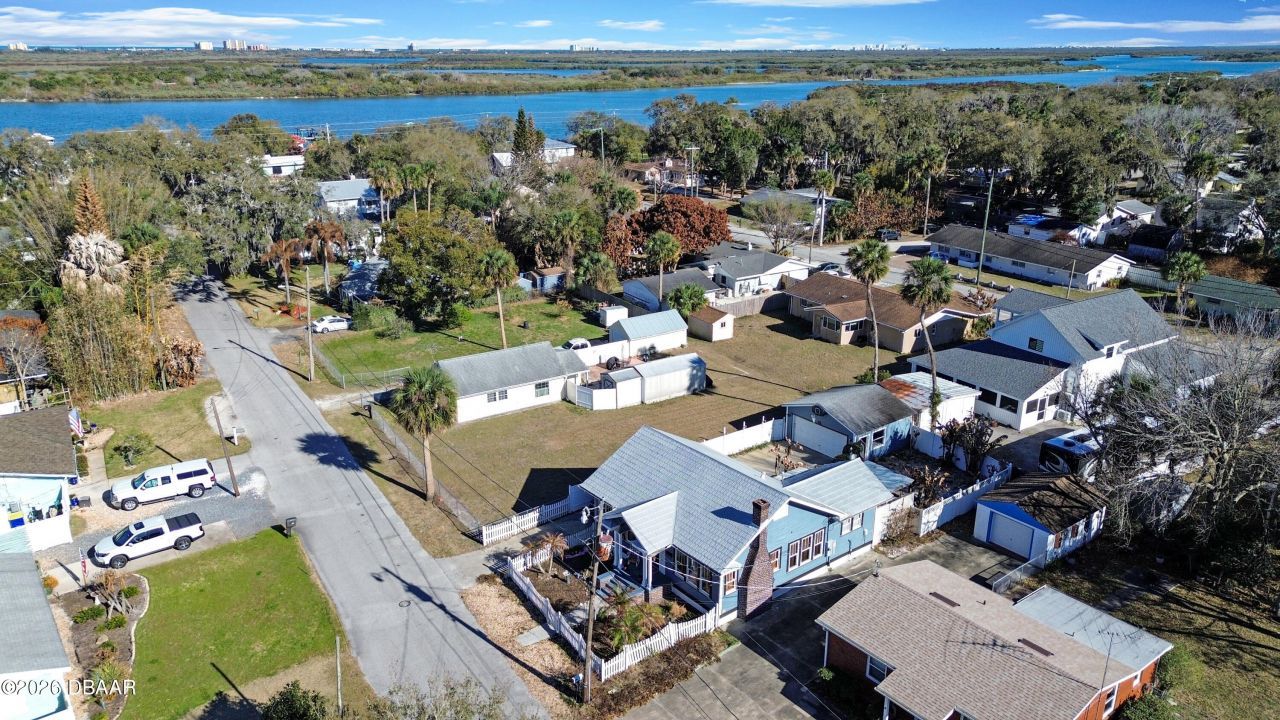 118 E Yelkca Terrace, Edgewater, FL 32132 Photo