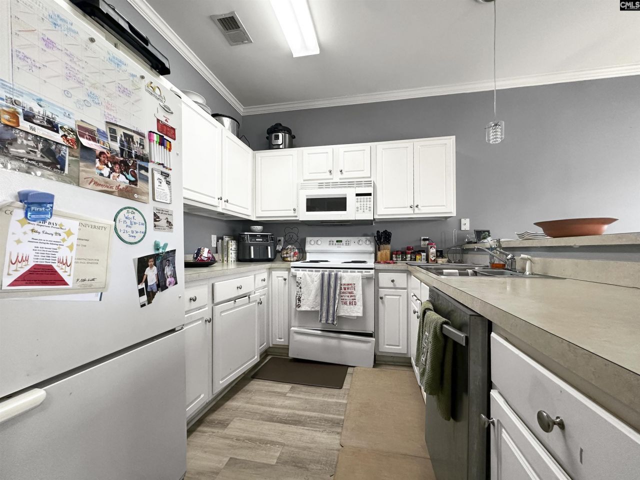 63 Garner Springs Court  Photo 9