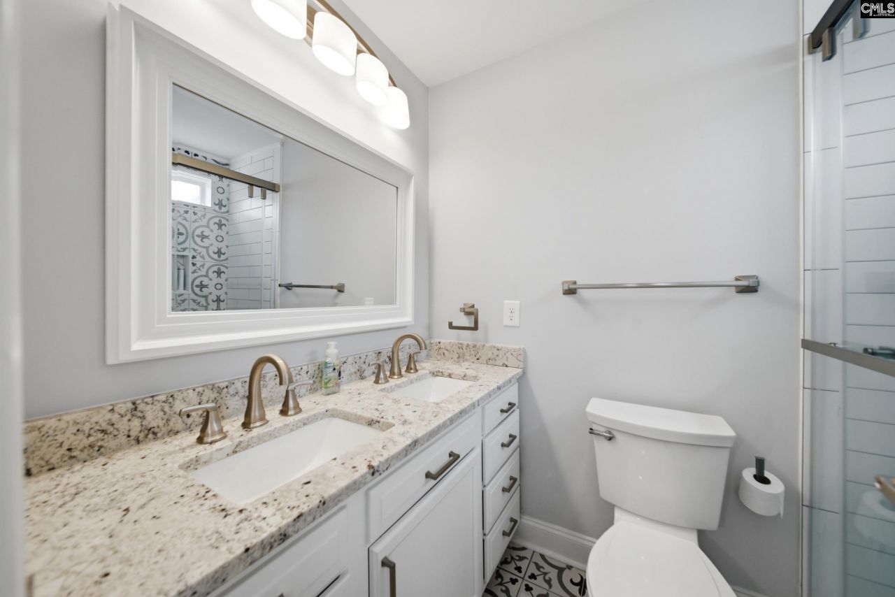 205 Mansfield Circle  Photo 16