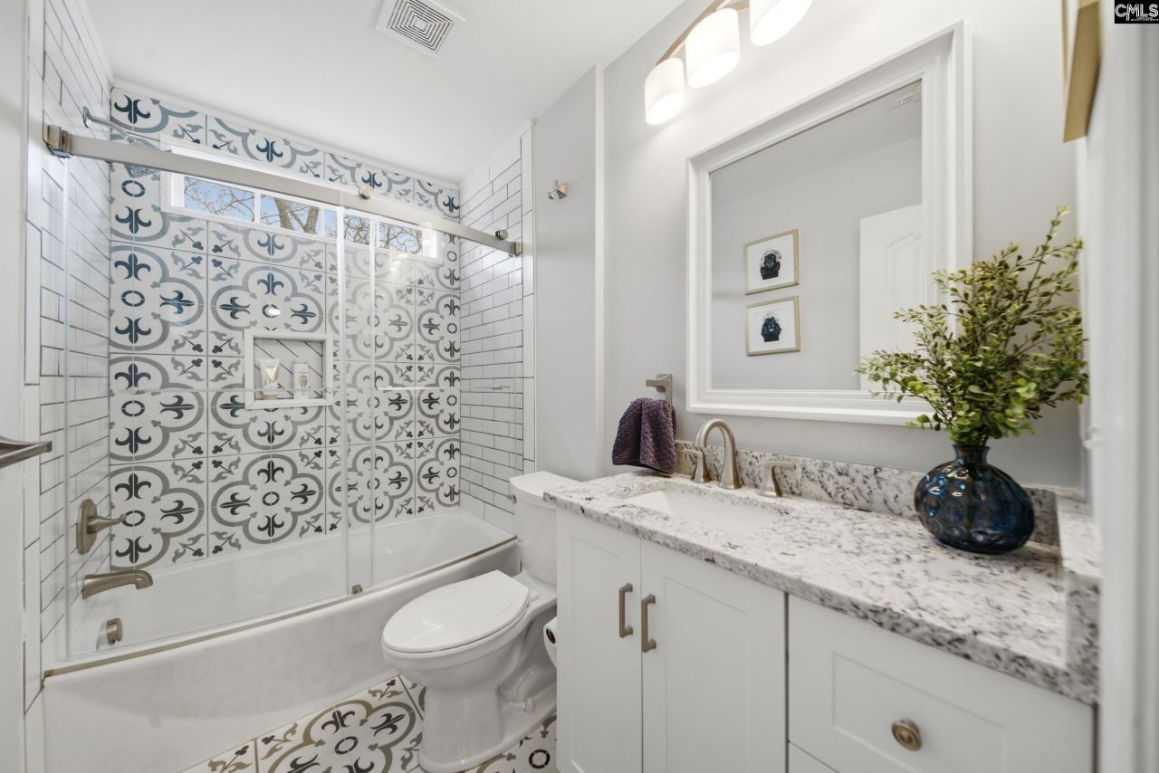 205 Mansfield Circle  Photo 22