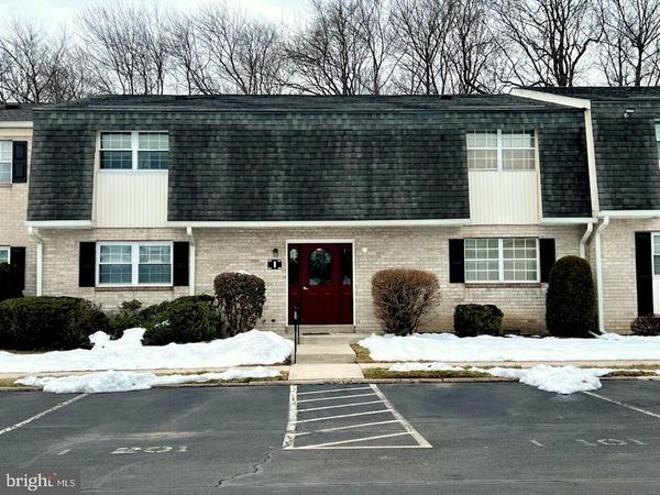 204 I HAMPTON CROSSING, SOUTHAMPTON, PA 18966