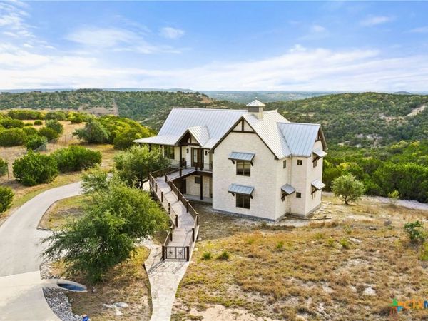 1600 Brushy Ridge Trail , Blanco, TX 78606