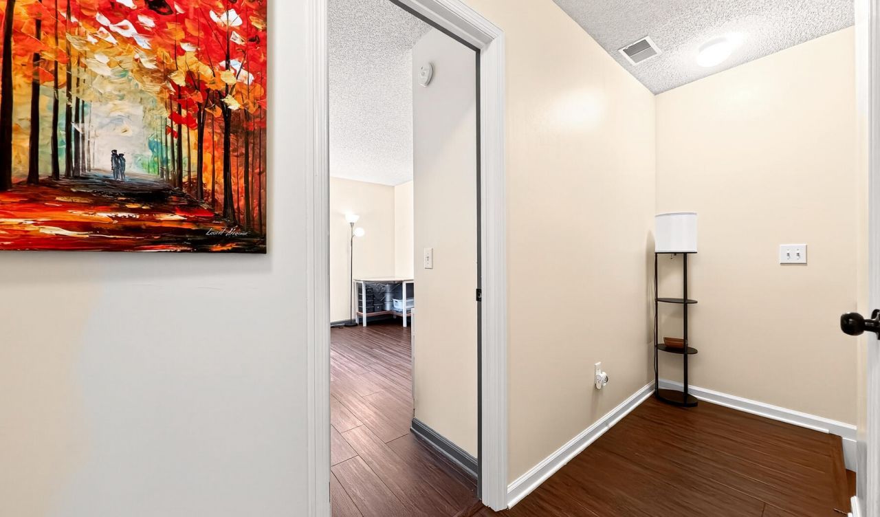 113 Venice Street Photo 22