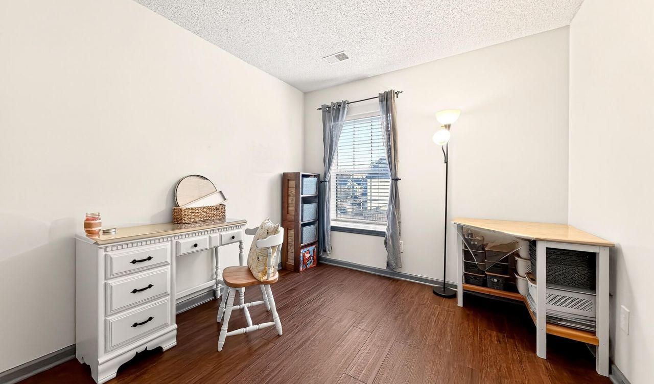 113 Venice Street Photo 24