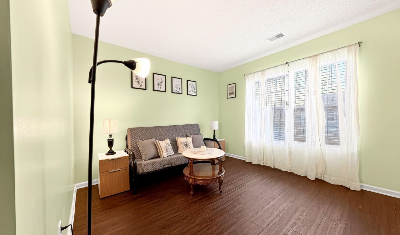 113 Venice Street Photo 31