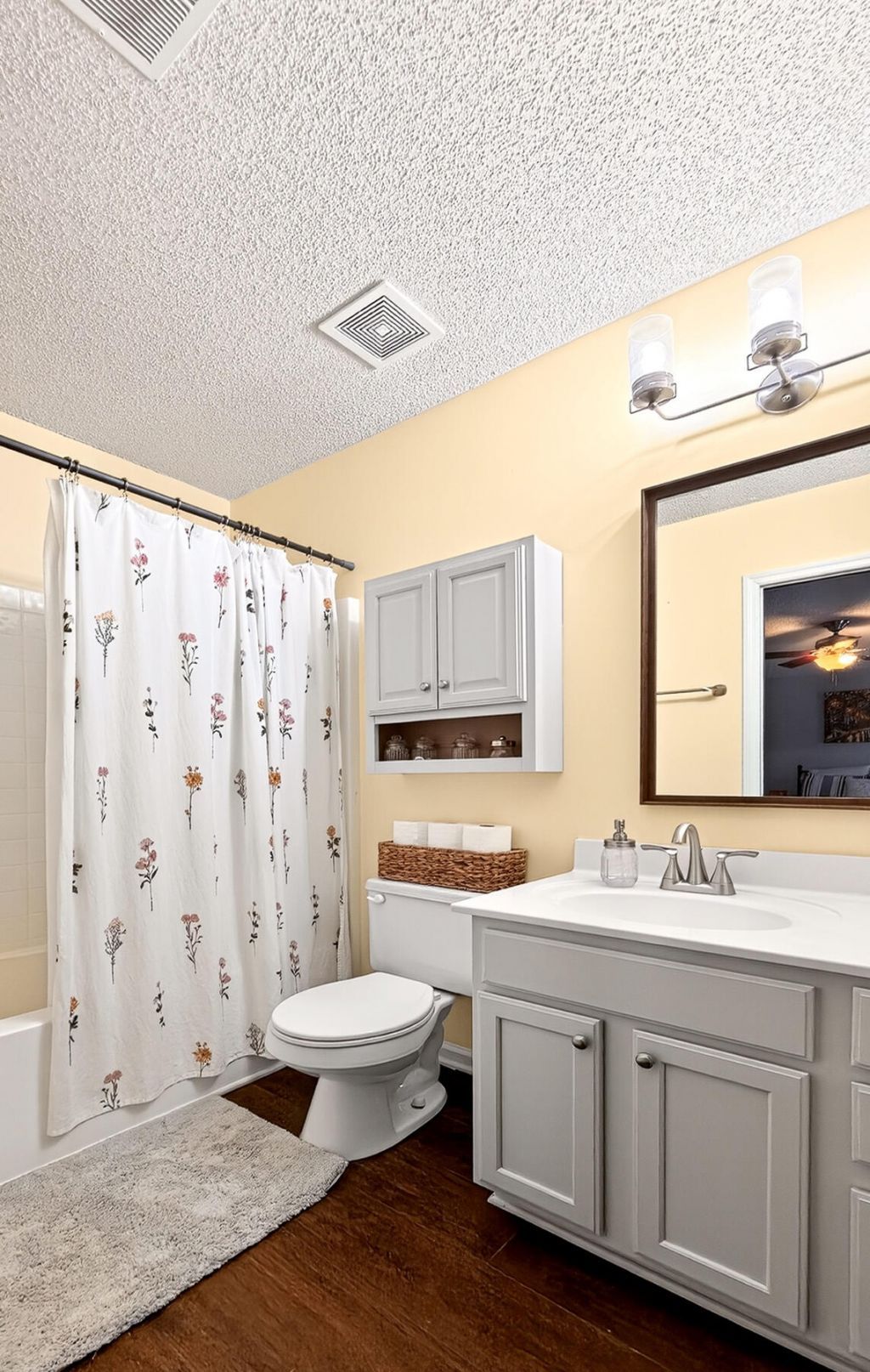 113 Venice Street Photo 39