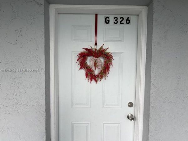 6195 W 18th Ave , Unit G326, Hialeah, FL 33012