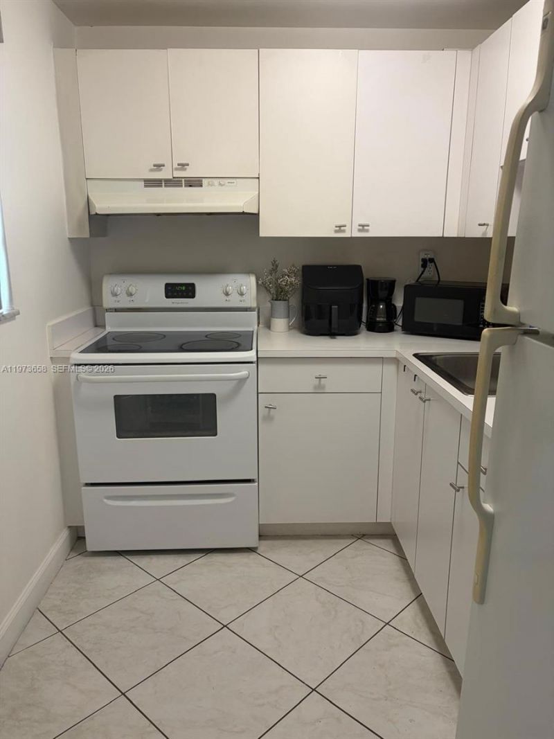 6195 W 18th Ave , Unit G326, Hialeah, FL 33012 Photo