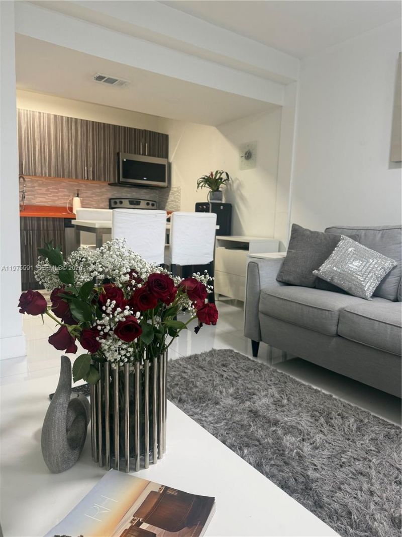 1390 Ocean Dr , Unit 304, Miami Beach, FL 33139 Photo