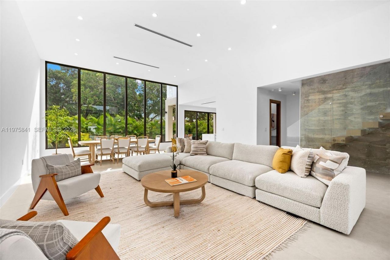 66 NW 50th St, Miami, FL 33127 Photo