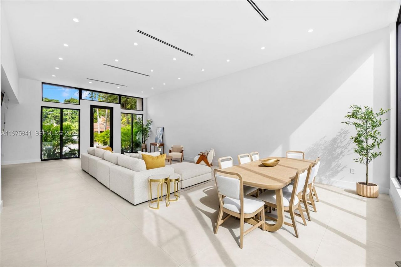 66 NW 50th St, Miami, FL 33127 Photo