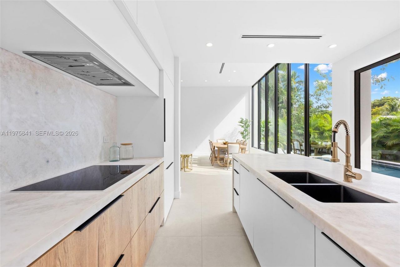 66 NW 50th St, Miami, FL 33127 Photo