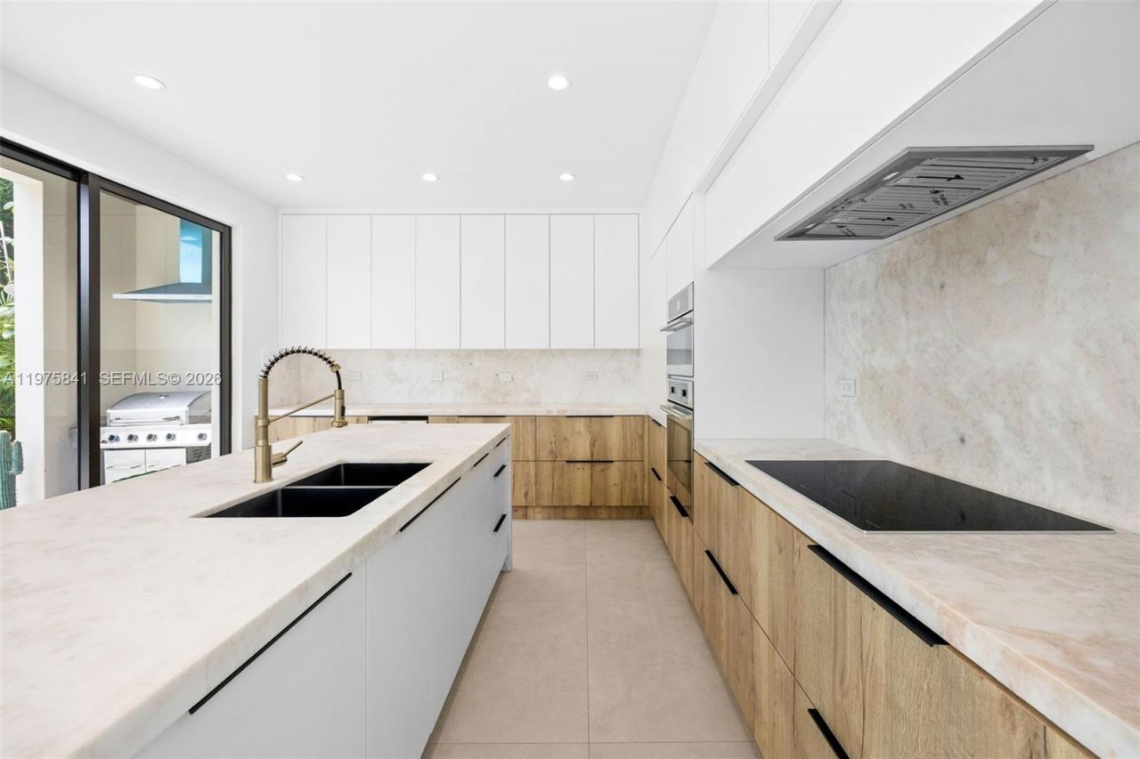 66 NW 50th St, Miami, FL 33127 Photo